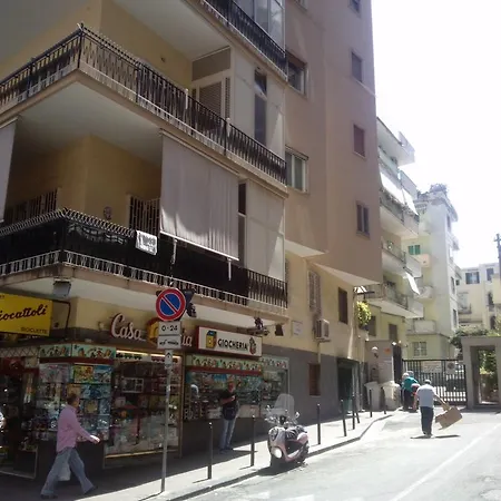 Domus Aurea Bed & Breakfast