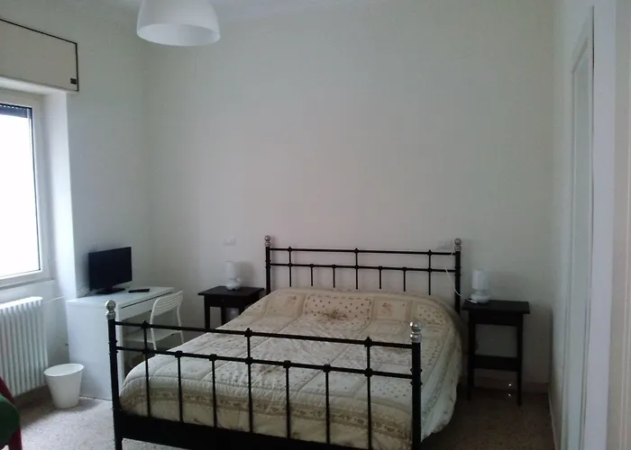 Domus Aurea Bed & Breakfast 3*