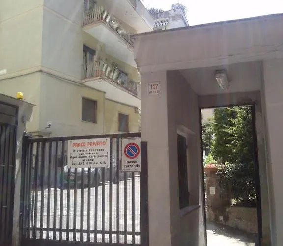 Domus Aurea Bed & Breakfast 3*