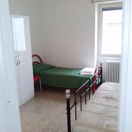 Domus Aurea Nocleg ze śniadaniem Neapol