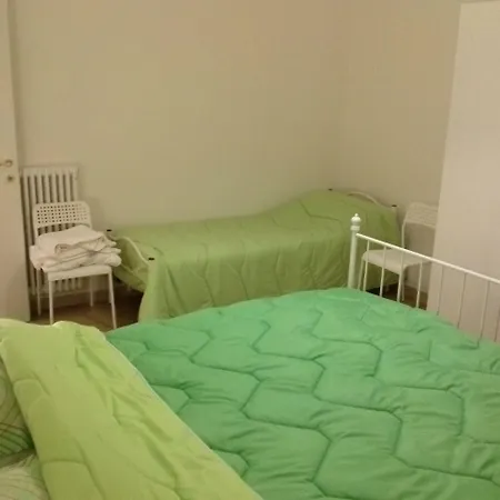 Oda ve Kahvaltı Domus Aurea Napoli