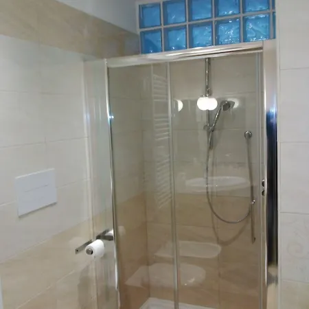 Domus Aurea Oda ve Kahvaltı 3*