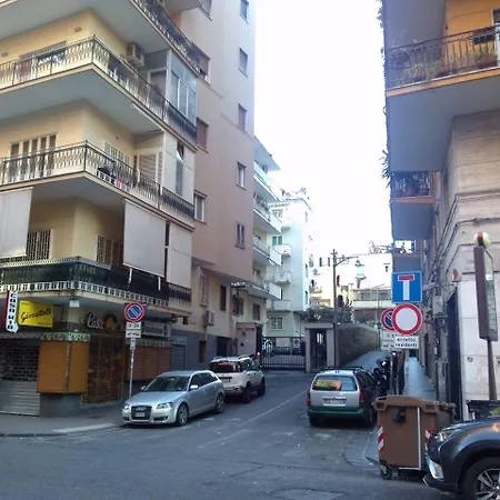 Oda ve Kahvaltı Domus Aurea 3*